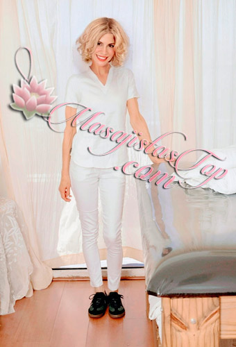 Masajista Vicky Masajes Relax en Tribunales Caba Buenos Aires Argentina Masajes Vicky Masajes Tribunales. Realizo técnicas de masajes terapéuticos descontracturantes, relajantes y sedativos. Mi espacio está totalmente equipado y climatizado. Servicio de ducha y frigobar. Descubre la tranquilidad que mereces: ven a disfrutar de mis masajes, diseñados para aliviar contracturas, liberar tensiones acumuladas y eliminar el estrés de tu día a día. Reserva de turnos. Caba Buenos Aires Argentina Masajes Masajistas Top