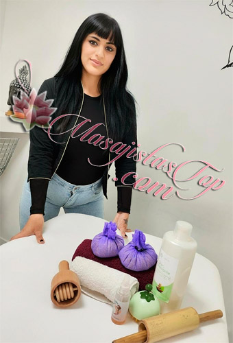 Masajista Candela Masajes Relax en Microcentro Caba Masajistas Buenos Aires Argentina Masajes Candela Masajista en Microcentro. Masajes relajantes y descontracturantes los cuales combinan suavidad, calidez y un toque de misterio. Cada sesión está pensada para reconectarte con tu cuerpo, sin prisa y sin juicios. Relájate. Respira. Siente. Servicio de ducha. Reserva de turnos. Masajistas en Microcentro Caba Buenos Aires Argentina Masajes Masajistas Top