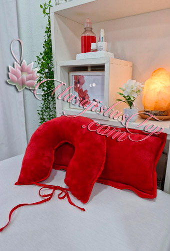 Masajista Lupe Masajes Relax en San Isidro Buenos Aires Argentina Masajes Lupe Masajista en San Isidro. Esteticista Profesional Matriculada Nº 12-1353-47-314 Masajes integrales relajantes, descontracturantes, sedativos, energizantes y antiestrés en todo el cuerpo. En camilla o tatami. Estética corporal. Manicuria. Depilación. Reflexología. Consultorio particular confortable, en un ambiente ideal y con todas las comodidades para que puedas lograr una total relajación. Atención ambos sexos. También atención en hoteles de turismo 5 estrellas. Solo con reserva previa de turnos. Masajistas en San Isidro Buenos Aires Argentina Masajes Masajistas Top