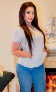 Alexa Masajista Terapéutica en Villa Devoto Realizo Masaje relajantes, descontracturantes, sedativos en camilla o tatami. Consultorio privado con ambiente climatizado y servicio de ducha incluido. Reserva de turnos. Masaje en Zona Belgrano Caba Buenos Aires Argentina Masajes Masajistas Top