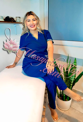 Jennyfer Masajista en Tribunales. Soy Profesional Matriculada. Realizo masajes de pies a cervical con técnicas descontracturantes, relajantes. Drenaje linfático al estilo californiano. Servicios estéticos: Cosmetología facial y corporal. Depilación definitiva. También atención en domicilios y Hoteles de turismo. Atención ambos sexos. Servicio de ducha. Reserva de turnos. Masajistas en zona Tribunales Caba Buenos Aires Argentina Masajes Masajistas Top