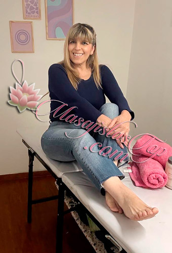 Maricela Masajista matriculada en Tribunales. Terapias alternativas. Masajes descontracturantes, relajantes. Deportivo. Aparatos, elongación. Masaje Holístico. Atención en mi consultorio, en domicilios y hoteles de turismo. Confort adecuado para que disfrutes de una linda sesión. Atención ambos sexos. Servicio de ducha. Reserva de turnos. Reserva de turnos. Masajistas en Tribunales Caba Buenos Aires Argentina Masajes Masajistas Top