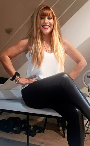 Vivi Masajista en Nuñez. Realizo variadas técnicas de masajes en camilla o tatami, desde masaje deportivo, descontracturante, relajante y sedativo, relax. Más masaje californiano, tailandés y reflexología. Te recibo en mi consultorio privado ambientado e higiénico, con aromas y música muy relajante, que te llevan a conectar todos tus sentidos. Mi atención es exclusiva y me reservo para pacientes educados de nivel vip, ejecutivo o turista. Atención exclusiva en mi espacio. Reserva de turnos. Masajistas en zona Nuñez Caba Buenos Aires Argentina Masajes Masajistas Top