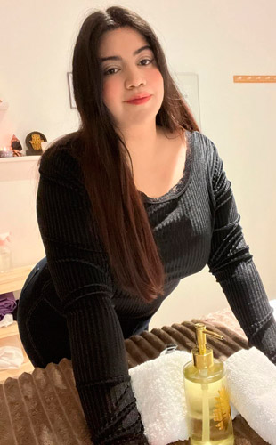 Ariana. Masajes Relax en Microcentro. Me especializo en masajes descontracturantes, relajantes, sedativos, deportivos y miofascial. Masaje integral de pies a cervical. Atención personalizada en mi lugar particular en un ambiente climatizado con privacidad y confort. También atención en hoteles de turismo. Te invito a que te relajes y salgas renovado. Atención ambos sexos. Reserva previa de turnos. Ariana Masajes en Microcentro Caba Buenos Aires Argentina Masajes Masajistas Top