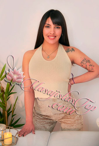 Candela Masajes Relax en Villa Devoto. Ofrezco una sesión de masajes relajantes y/o descontracturantes sobre camilla o tatami. Te recibo en mi espacio con ambiente climatizado, música funcional y servicio de ducha. Atención ambos sexos. Reserva de turnos. (Solo atiendo números que puedan ser identificados) Masajes en Villa Devoto Caba Buenos Aires Argentina Masajes Masajistas Top