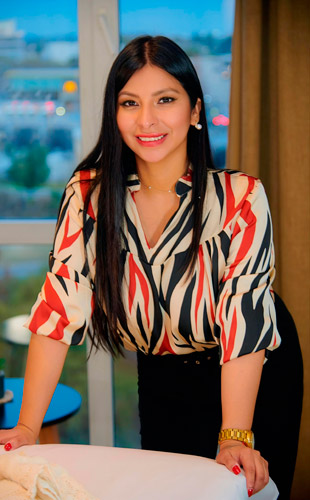 Emilin Profesional Matriculada y Terapeuta Thai en Nordelta. Experiencia en Masaje de Nivel. Disfruta de un espacio privado y acogedor donde podrás relajarte y rejuvenecer en un entorno de máxima comodidad. Como profesional de alto padrón, te ofrezco terapias de masaje personalizadas para reducir el estrés, aliviar el dolor muscular y mejorar tu bienestar. Masaje Relajante: para calmar la mente y el cuerpo Deportivo: para aliviar el dolor muscular y mejorar la flexibilidad Descontracturante: para aliviar la tensión muscular y el dolor Masaje de Tejido Profundo: para aliviar el dolor y la tensión muscular profunda Aromaterapia: para promover la relajación y el bienestar con aceites esenciales Por tal intenta venir con tiempo y con la mayor predisposición a pasar un agradable momento. Masajes en Nordelta Buenos Aires Argentina Masajes Masajistas Top