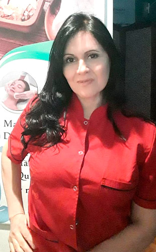 Paola Masajes Relax en Tribunales. Soy masoterapeuta profesional con matricula 12-718-40-230 Con mas de 10 años de experiencia, dedicada al bienestar integral de mis pacientes. Trabajo con una combinación de técnicas de masaje brindando alivio y recuperación con respeto y profesionalismo. Masajes descontracturantes, relajantes, circulatorios y antiestrés. Te recibo en mi espacio y también atención en hoteles de turismo y domicilios. Atiendo ambos sexos. Reserva de turnos Masajes en Tribunales Caba Buenos Aires Argentina Masajes Masajistas Top