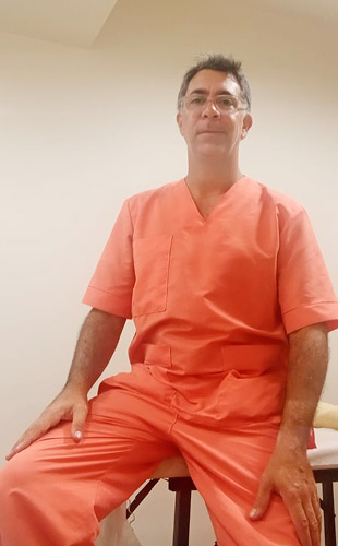 Sebas Masajista Masculinos Hombres Avellaneda. Masajes profesionales descontracturantes, sedativos, antiestrés, relajantes, estimulantes. Tratamiento piernas cansadas. Relax Total. Vení a disfrutar de mis masajes, así relajarte y desconectarte de todas las tensiones, mejorando la circulación de la energía y el estado de bienestar. Atención ambos sexos. Reserva de turnos. Reserva un momento para vos. Consultas y turnos sólo por WhatsApp. Masajista en Avellaneda Caba Buenos Aires Argentina Masajes Masajistas Top