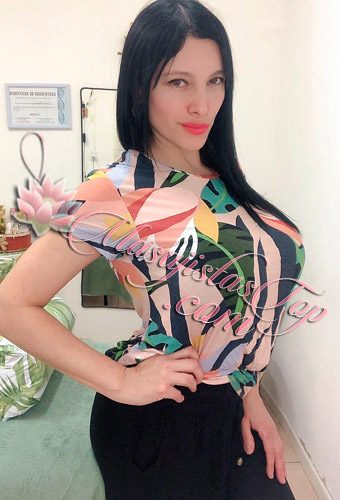 Carina Masajista en Microcentro. Hola soy profesional matriculada independiente. Estás agotado estresado física y mentalmente, yo puedo cambiar eso, mis masajes te van a conducir a un bienestar total. Los realizó sobre camilla. Las técnicas que utilizo son diversas, entre las que destaco masajes relajantes, descontracturantes y sedativos, estimulando puntos claves que conectan con todo tu cuerpo. Mi servicio se enfoca en ofrecerte un maravilloso momento de tranquilidad. bienestar y muy buena energía, utilizo cremas neutras. No dejes para mañana el maravilloso masaje que puedes recibir hoy. Si quieres saber más de otras terapias envíame un mensaje y te cuento. Servicio de ducha, música relajante, seriedad y discreción. Reserva de turnos. Masajistas en Tribunales Caba Buenos Aires Argentina Masajes. Masajistas Top