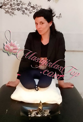 Valeria Masajista en Belgrano. Masajes te ofrezco un servicio de nivel profesional y calidad garantizada. Relájate y renueva su energía. Las técnicas varían desde shiatsu, masaje tailandés, deportivo, reflexología entre otros. También en domicilios y hoteles de turismo. Atención ambos sexos. Servicio de ducha. Reserva de turnos. Masajistas en Belgrano Caba Buenos Aires Argentina Masajes Masajistas Top