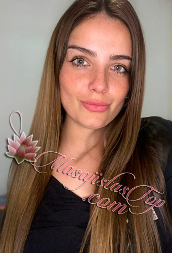 Malena Masajista en Belgrano. Masajes Descontracturantes, relajantes. Reflexología. Masajes reductores. Sesiones de 40 minutos a 1 hora. Ambiente climatizado y confortable. En camilla o tatami. Servicio de ducha antes y después de la sesión. También atención en domicilios y hoteles de turismo. Atención ambos sexos. Con turnos programados. Masajistas en Belgrano Caba Buenos Aires Argentina Masajes. Masajistas Top