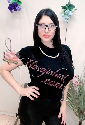 Carina Masajista en Microcentro. Soy profesional matriculada independiente. Estás agotado estresado física y mentalmente, yo puedo cambiar eso, mis sesiones te van a conducir a un bienestar total. Los realizó sobre camilla. Utilizo diversas técnicas, entre las que destaco relajantes, descontracturantes y sedativos, estimulando puntos claves que conectan con todo tu cuerpo. Mi servicio se enfoca en ofrecerte un maravilloso momento de tranquilidad. bienestar y muy buena energía, utilizo cremas neutras. No dejes para mañana el maravilloso masaje que puedes recibir hoy. Si quieres saber más de otras terapias envíame un mensaje y te cuento. Servicio de ducha, música relajante, seriedad y discreción. Reserva de turnos. Masajistas en Tribunales Caba Buenos Aires Argentina Masajes. Masajistas Top