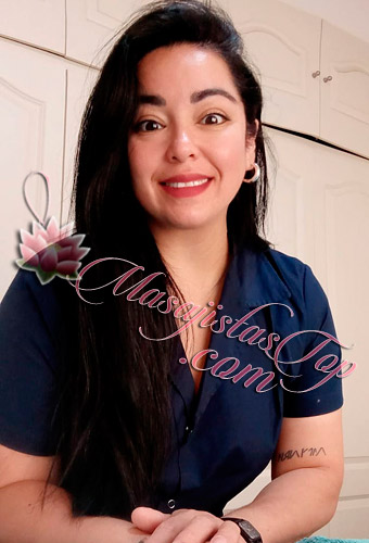 Marianela Masajista en Flores. Un refugio secreto para dejarse sentir y relajar al 100%. Te espero para una experiencia dónde el relax se mezcla con la calma interior. No solo es un masaje, es un recorrido lento, profundo y envolvente, que despierta la piel, la respiración y los sentidos. Contás con un ambiente privado, cálido y absolutamente discreto, pensado para que te relajes sin apuros. Higiene impecable y ducha incluida. Por qué tu momento se disfruta con calma. Turnos de 1 hora y 1/2 hora. Deja que tus tensiones se rindan, yo me encargo de lo demás. Atención a ambos sexos. Reserva de turnos. Masajistas en zona Flores Caba Buenos Aires Argentina Masajes Masajistas Top.