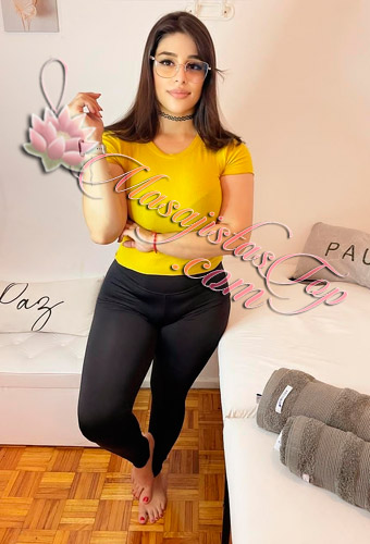 Rocio Masajista Matriculada en Microcentro. Terapeuta Matriculada. Mi especialidad son los masajes descontracturantes, relajantes, deportivos y antiestrés acompañados de elongación, culminando con un masaje muy relax. Trabajo sobre camilla o tatami. Tengo mi consultorio con todas las medidas de seguridad, higiene y privacidad. Brindo servicio de ducha, música relajante y ambiente climatizado. Solo atiendo en mi consultorio. Reserva de turnos. Masajes relax en Microcentro Caba Buenos Aires Argentina Masajes Masajistas Top