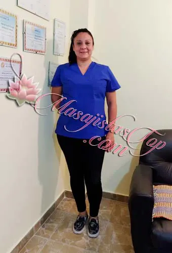 Andrea Masajista Profesional en Don Torcuato. Técnicas descontracturantes que alivian contracturas musculares localizadas leves y severas. Quiromasajes, combinación de descontracturante y Sedativo. Sedativos y antiestrés suaves que relajan el estrés cotidiano o de rutina. Deportivo pre y pos competitivo. Manos que relajan, y alivian. También domicilios y hoteles de turismo. Ambiente climatizado. Atención ambos sexos. Servicio de ducha. Reserva de turnos. Masajes Relax en Don Torcuato Buenos Aires Argentina Masajistas Top