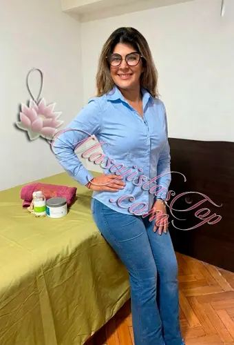 Liz Masajista en Caballito. Te invito a redescubrir el relax a través de estos masajes. ¿Buscás un respiro de la rutina? Te ofrezco una experiencia relajante en un espacio completamente privado y discreto. Un encuentro con la relajación profunda y la calma. Con discreción total y profesionalismo. Ambiente climatizado y baño con ducha. Atención ambos sexos. Atención en domicilios. Reserva de turnos. Masajistas en Caballito Caba Buenos Aires Argentina Masajistas Top