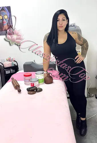 Anita Masajista en ⁠Tribunales. Esteticista y cosmiatra Matriculada. Mis servicios son profesionales. Atiendo en mi consultorio totalmente equipado para tu momento de relajación, cuento con ducha y frigobar Técnicas Terapéuticas, descontracturantes, relajantes. Reflexología. Piedras calientes y Maderoterapia. Aparatología. Limpieza Facial profunda. Domicilios y Hoteles de turismo. Servicio de ducha. Atención ambos sexos. Reserva de turnos. Masajistas en ⁠Tribunales Caba Buenos Aires Argentina Masajistas Top