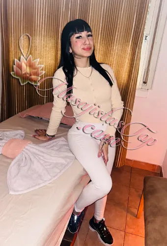 Angie Masajista en ⁠Almagro. Un gusto y un placer que estés interesado en mi perfil. Mis servicios: soy especialista en técnicas relajantes, descontracturantes, circulatorios y sedativos en cuerpo completo. Te recibo en mi espacio súper tranquilo, privado, acorde y climatizado para la sesión. Otros servicios o terapias que no están detallados, pregúntame en la sesión. Espero tu visita. Ofrezco servicio de café o té para antes y/o luego de la sesión. Servicio de ducha para antes y/o luego de la sesión. Atención a ambos sexos. Hoteles de turista. Reserva de turnos. Masajistas en Almagro Caba Buenos Aires Argentina Masajistas Top