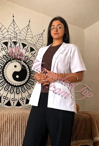 Emilia Masajista en Mataderos. Atención orientada al bienestar y la relajación. Brindo sesiones con técnicas relajante, descontracturante, craneal y reflexología, adaptando cada tratamiento a las necesidades de cada persona. En un espacio cálido y tranquilo para desconectar, liberar tensiones y dedicarte un momento para vos. Servicios de ducha. Atención ambos sexos. Reserva de turnos. Masajistas en Mataderos Caba Buenos Aires Argentina Masajistas Top