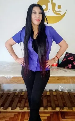 Natalia Masajista Profesional Matriculada en Caballito. Realizo técnicas variadas, relajantes, descontracturantes, circulatorios, con reflexología plantal sobre camilla. Limpiezas de cutis. Tratamientos reductores. Depilación. Ambiente tranquilo, climatizado y muy cómodo. Servicio de ducha. Atención a ambos sexos. Reserva de turnos. (Solo respondo whatsapp con fotos de perfil reales) Masajistas en Caballito Caba Buenos Aires Argentina Masajes Masajistas Top