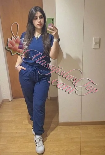 Rocio Masajista Matriculada en Microcentro. Terapeuta Matriculada. Mi especialidad son los masajes descontracturantes, relajantes, deportivos y antiestrés acompañados de elongación, culminando con un masaje muy relax. Trabajo sobre camilla o tatami. Tengo mi consultorio con todas las medidas de seguridad, higiene y privacidad. Brindo servicio de ducha, música relajante y ambiente climatizado. Solo atiendo en mi consultorio. Reserva de turnos. Masajes relax en Microcentro Caba Buenos Aires Argentina Masajes Masajistas Top