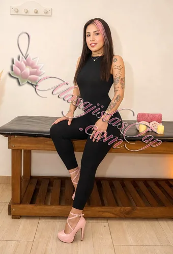 Noelia Masajista en Ramos Mejía. Realizo un servicio de masajes relajantes, descontracturantes y sedativos sobre camilla o tatami. Te invito a pasar un momento pleno de relax. Atención en mi consultorio con ambiente climatizado, , con todas las medidas de prevención para ofrecerte una atención segura. También atención en domicilio y hoteles de turismo. Servicio de ducha, la puedes utilizar antes y después de la sesión de masajes. Atención ambos sexos. Reserva de turnos. Masajista en Ramos Mejía Buenos Aires Argentina Masajes Masajistas Top